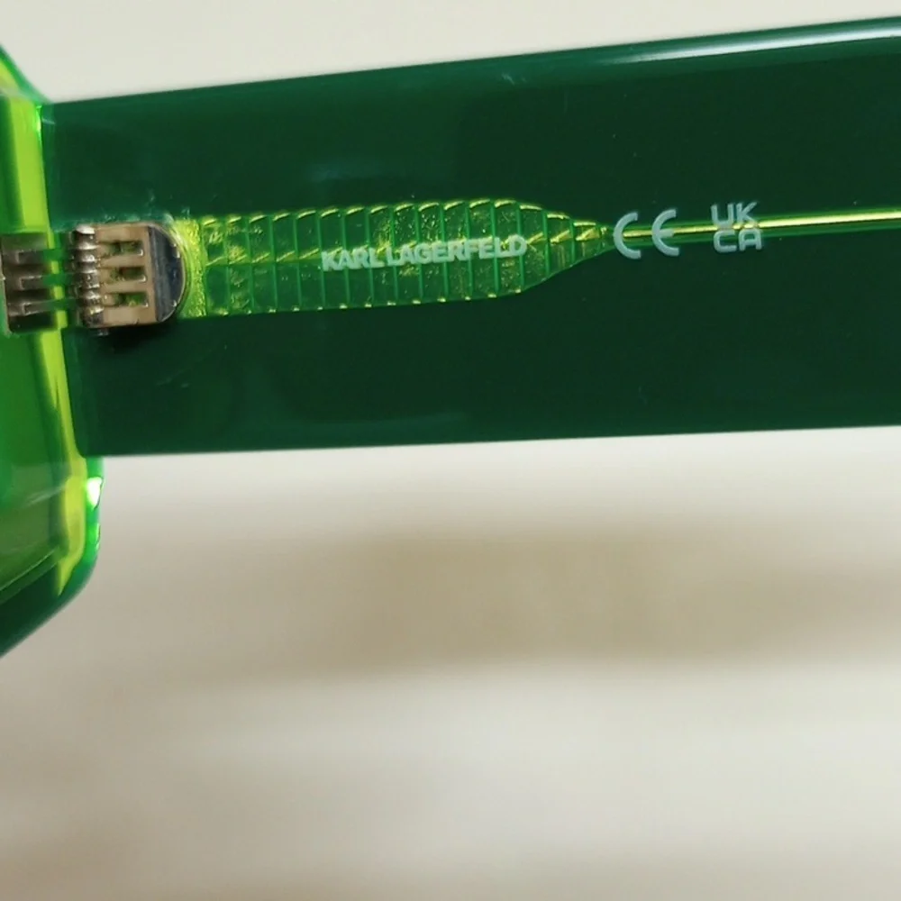 KARL LAGERFELD NWOT SUNGLASSES - Picture 6 of 7